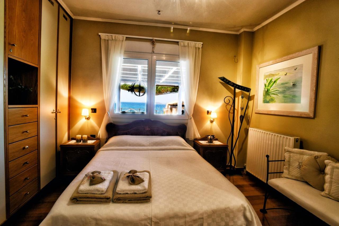 Luxurious Villa By The Sea Posidhonia  Exterior photo